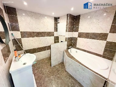 Pronájem bytu 4+kk 73 m² Bohosudovská, Teplice - Trnovany