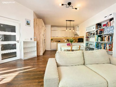 Prodej bytu 4+kk 91 m² Šlitrova, Praha - Újezd nad Lesy