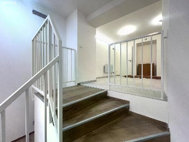 Prodej bytu 1+kk 33 m² Holečkova, Praha - Košíře