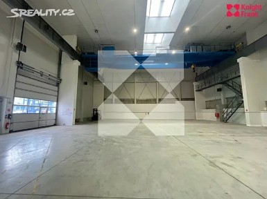 Pronájem skladového prostoru 1890 m²