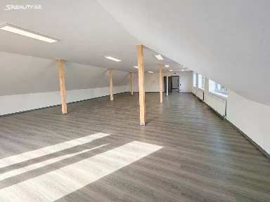 Pronájem kanceláře 323 m² Lidická, Jeneč