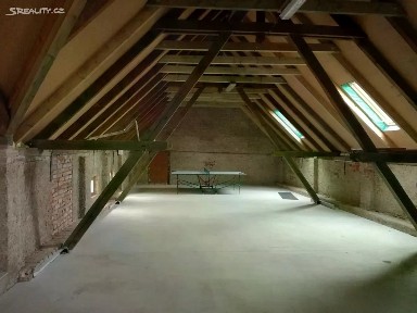 Pronájem skladového prostoru 320 m²