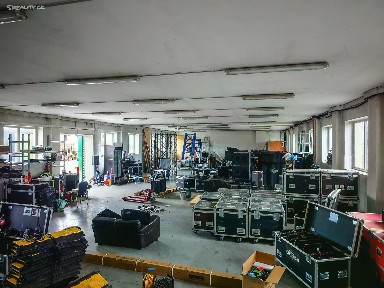 Pronájem obchodního prostoru 330 m² Dražice