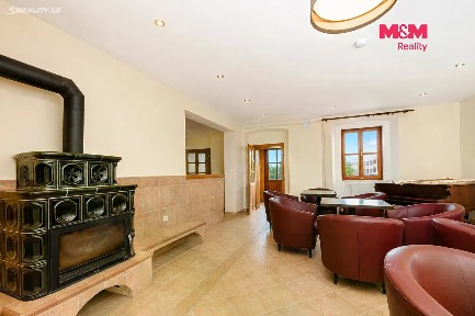 Prodej ubytovacího zařízení 431 m²