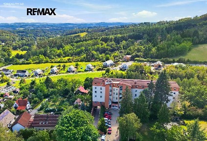 Benešovská, Kamenice - Ládví
