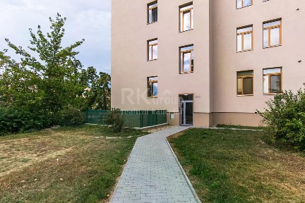 Prodej bytu 1+kk 25 m² Tomanova, Slaný