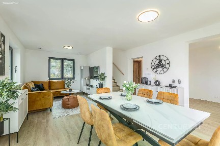 Prodej bytu 4+kk 93 m² Škvorec