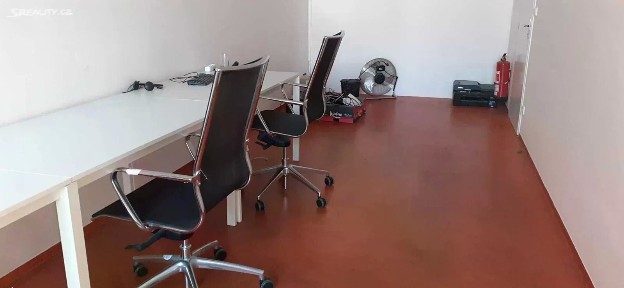 Pronájem kanceláře 135 m² náměstí Míru, Zlín