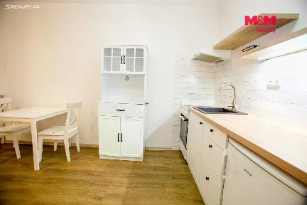 Prodej bytu 1+kk 25 m² sídliště Vajgar, Jindřichův Hradec - Jindřichův Hradec III