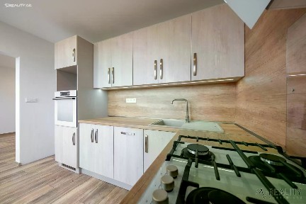 Pronájem bytu 2+1 58 m² Varenská, Ostrava - Moravská Ostrava