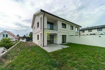 Prodej rodinného domu 129 m², pozemek 453 m²