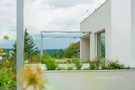 Prodej bytu 3+kk 96 m² Nad obcí I, Praha - Krč