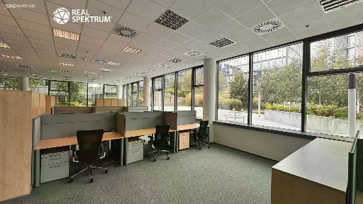 Pronájem kanceláře 414 m²