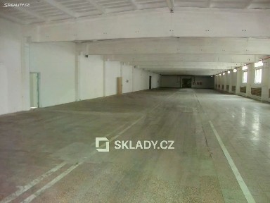 Pronájem skladového prostoru 1090 m²