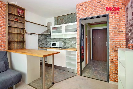 Pronájem bytu 1+1 34 m² Kyjevská, Děčín - Děčín IX-Bynov
