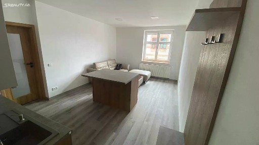 Jičín, Holínské Předměstí, Jarošovská