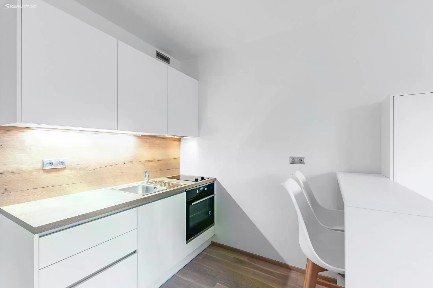 Pronájem bytu 1+kk 34 m² Bassova, Praha - Vysočany