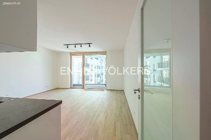 Pronájem bytu 3+kk 87 m²