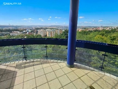 Pronájem bytu 3+kk 120 m² Nad Okrouhlíkem, Praha - Libeň