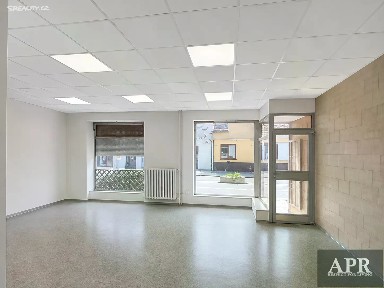 Pronájem obchodního prostoru 54 m²