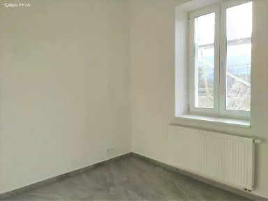 Tovární, Králův Dvůr