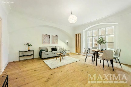 Prodej bytu 2+kk 58 m² Tomášská, Praha - Malá Strana