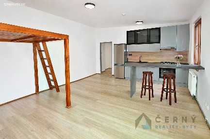 Pronájem bytu 1+kk 45 m² nám. Sokolovské, Liberec - Liberec I-Staré Město