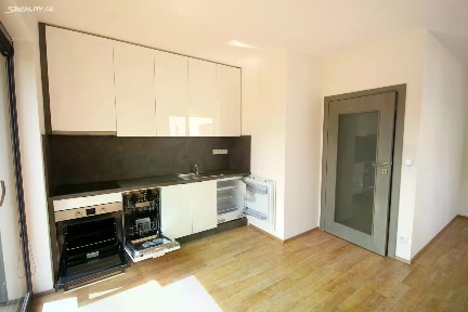 Pronájem bytu 1+kk 28 m² U Sila, Liberec - Liberec XXX-Vratislavice nad Nisou