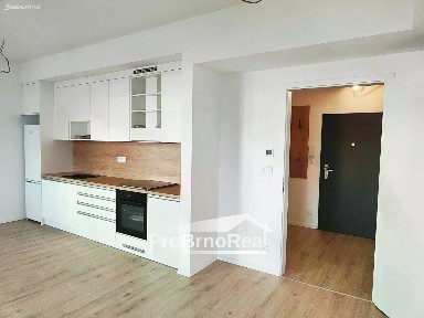 Pronájem bytu 1+kk 41 m² Brněnská, Šlapanice