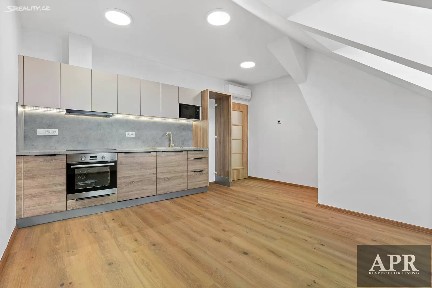 Pronájem bytu 2+1 58 m²