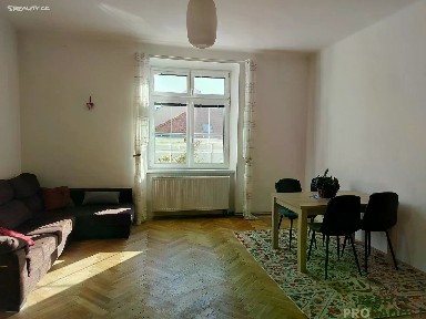 Pronájem bytu 3+1 110 m² Jarošova, Znojmo
