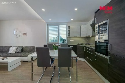 Pronájem bytu 3+kk 87 m²