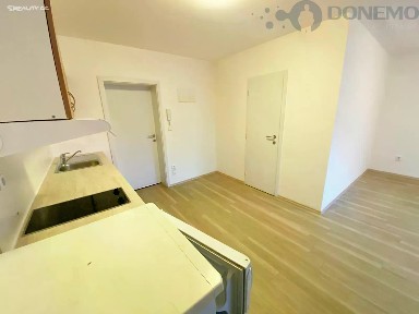 Pronájem bytu 1+kk 37 m² Olomouc - Černovír