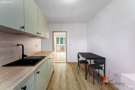 Pronájem bytu 2+1 56 m² Vrchlického, Jihlava