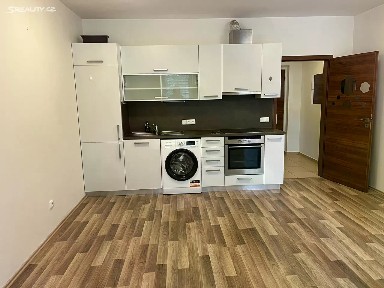 Pronájem bytu 1+kk 30 m² U Dlouhé stěny, Jihlava