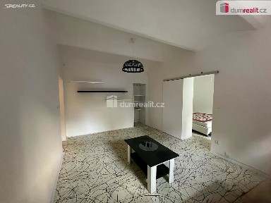 Pronájem bytu 3+1 128 m² Plachého, Plzeň - Jižní Předměstí