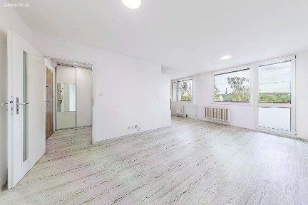 Pronájem bytu 1+kk 34 m² Vítězná, Slaný
