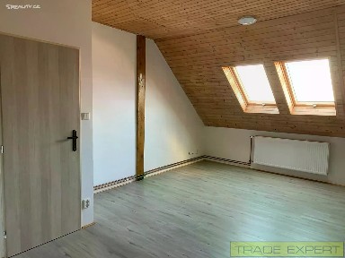 Pronájem bytu 2+kk 61 m² Osvobození, Stochov - Honice