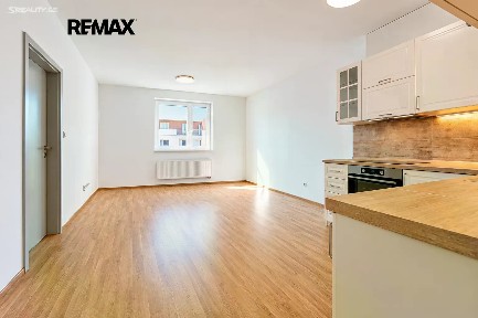 Pronájem bytu 3+kk 92 m²
