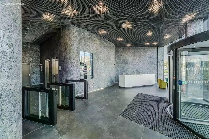 Pronájem kanceláře 284 m²