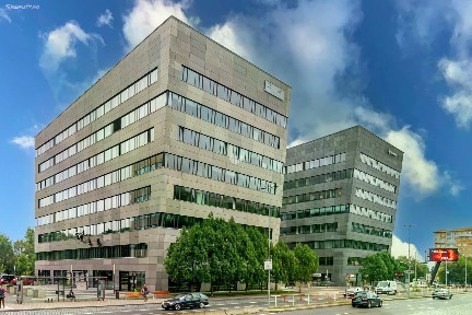 Pronájem kanceláře 322 m²