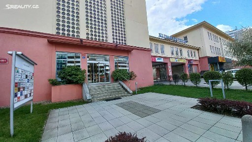 Pronájem kanceláře 140 m² Počernická, Praha - Malešice