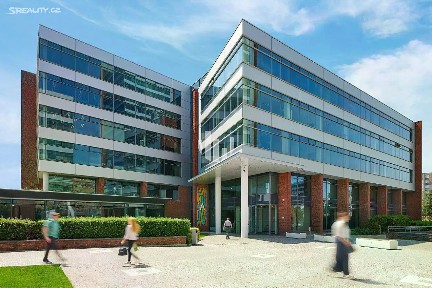 Pronájem kanceláře 578 m²