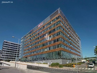Pronájem kanceláře 659 m²