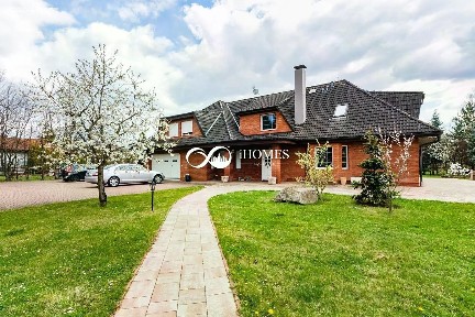 Prodej vícegeneračního domu 484 m², pozemek 5684 m²