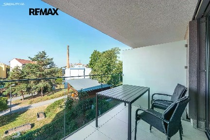 Pronájem bytu 1+kk 33 m²