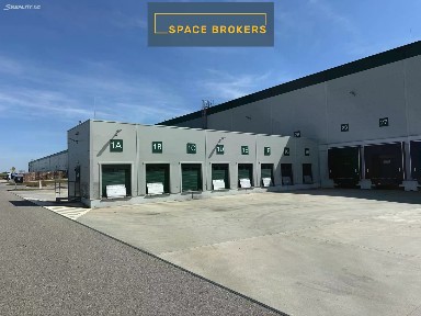 Pronájem skladového prostoru 2421 m²