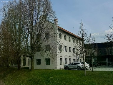 Pronájem kanceláře 557 m²