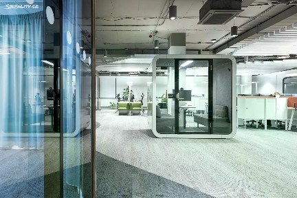 Pronájem kanceláře 900 m²