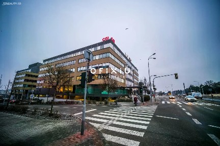 Pronájem obchodního prostoru 496 m²